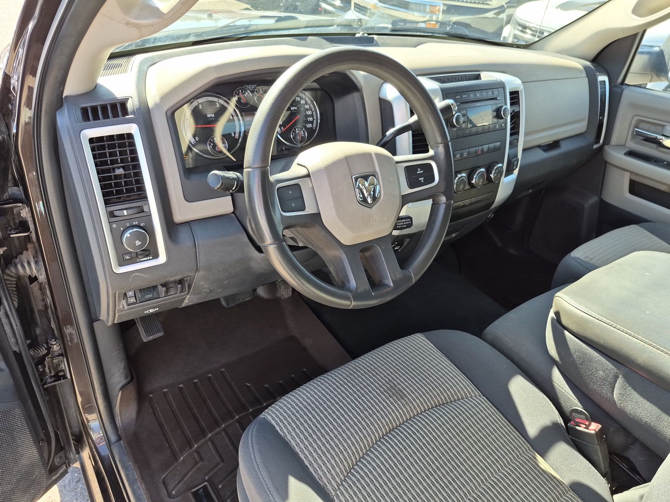 Used 2010 Dodge Ram 3500 Truck SLT AWD/4WD image 14