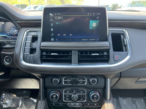 Used 2023 Chevrolet Suburban LT w/ LT Signature Package AWD/4WD image 26