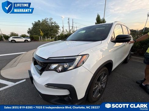 Used 2022 Honda Pilot Sport image 1