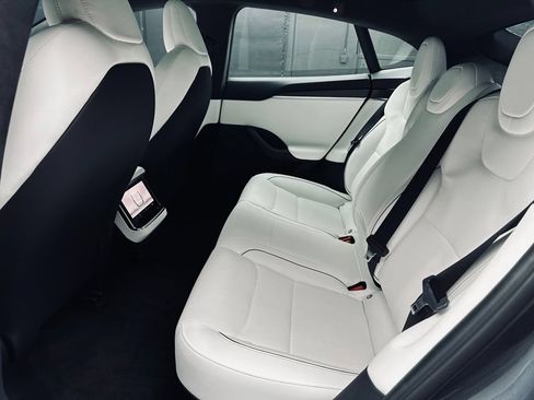 Used 2022 Tesla Model S Plaid AWD/4WD image 21