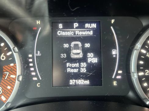 Used 2020 Jeep Renegade Latitude FWD image 27