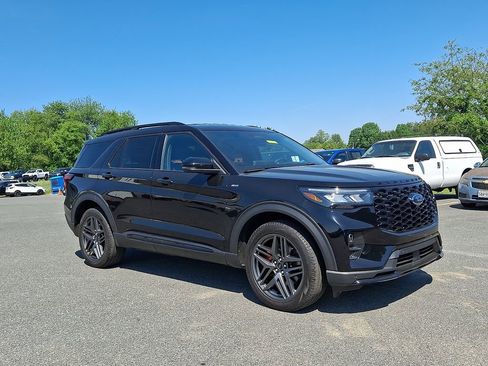 Used 2025 Ford Explorer ST-Line w/ Premium Package AWD/4WD image 1