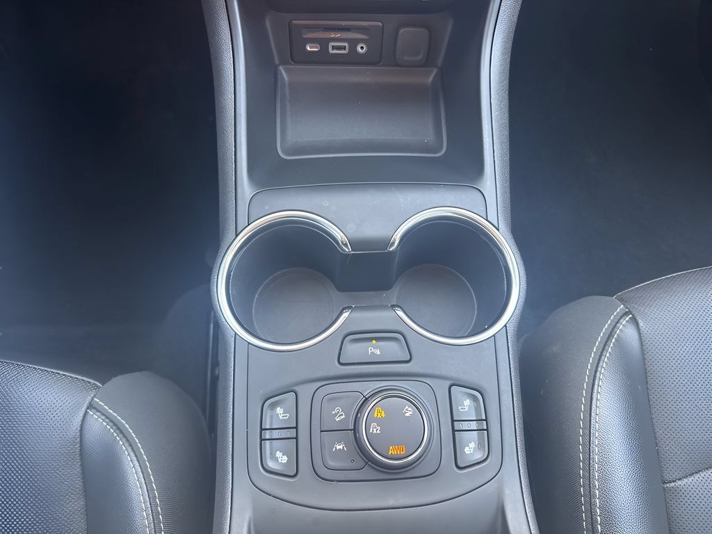 Used 2024 GMC Terrain SLT w/ Tech Package AWD/4WD image 26