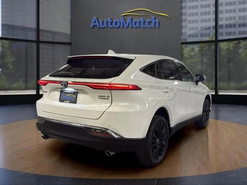 Used 2021 Toyota Venza Limited image 10