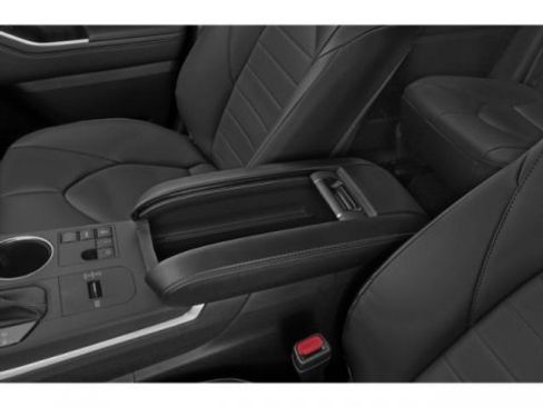 Used 2023 Toyota Highlander XLE AWD/4WD image 17