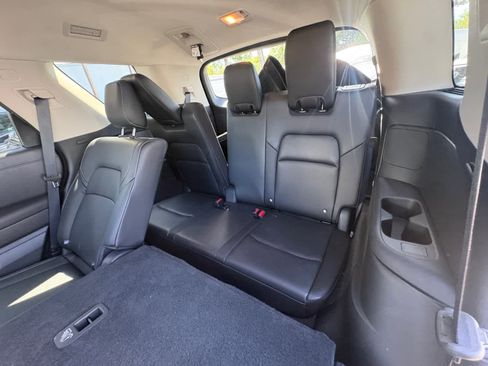 Used 2025 Nissan Pathfinder SL AWD/4WD image 35