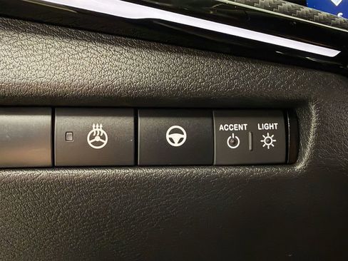 Certified 2025 Nissan Kicks SR w/ SR Premium Package AWD/4WD image 29