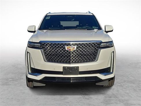 Used 2021 Cadillac Escalade ESV Premium Luxury image 2