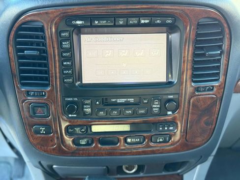 Used 2002 Toyota Land Cruiser image 20