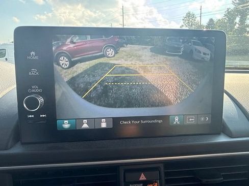 Used 2025 Honda Pilot EX-L image 17