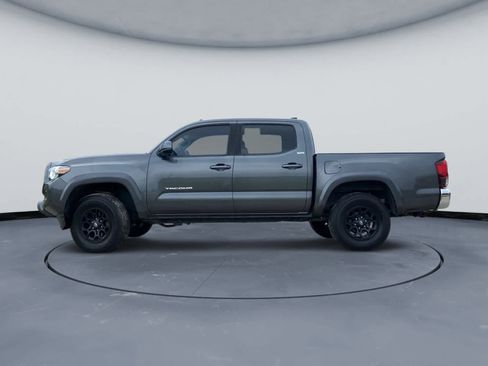 Used 2019 Toyota Tacoma SR5 RWD image 4