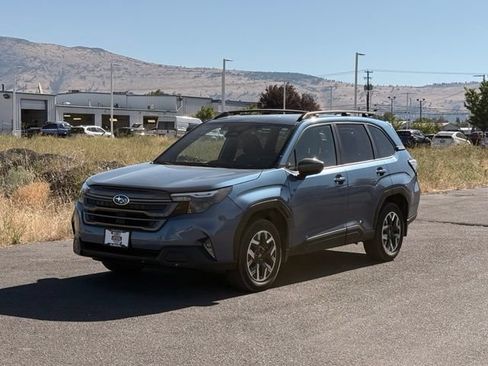 Certified 2025 Subaru Forester Premium w/ Convenience Package #1 AWD/4WD image 8
