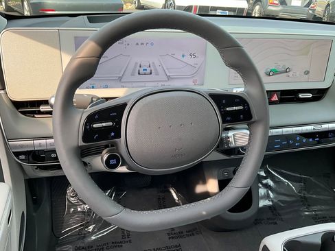 Used 2024 Hyundai Ioniq 5 Limited image 28