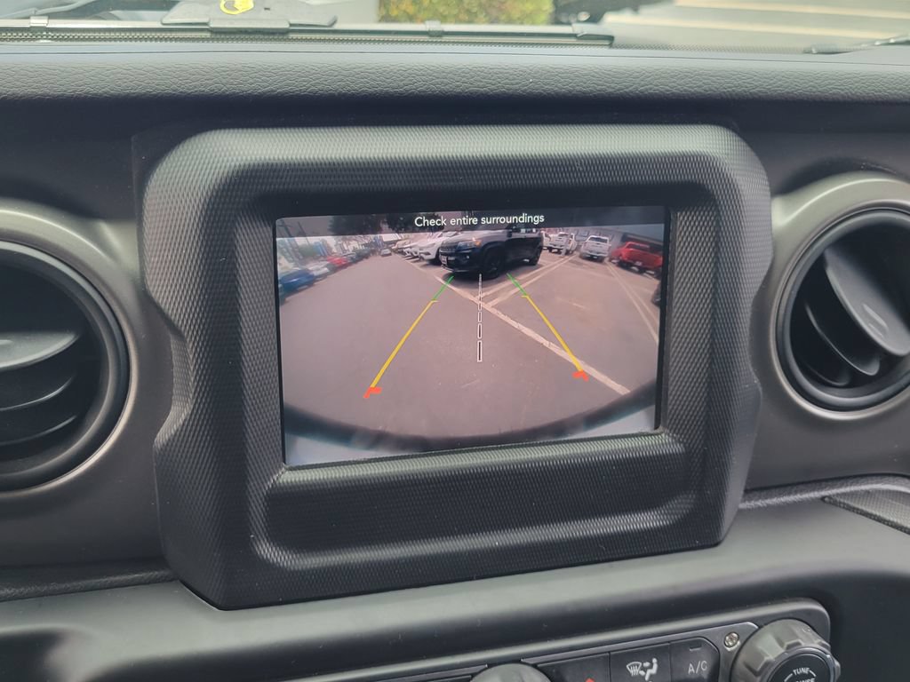 Used 2022 Jeep Wrangler Sport AWD/4WD image 8