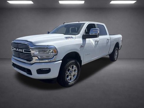 Used 2024 RAM 2500 Laramie AWD/4WD image 4