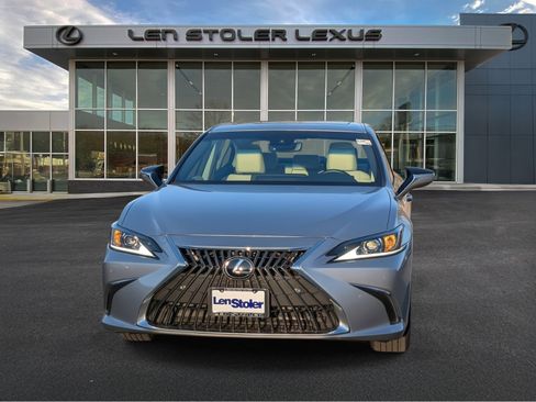 Certified 2025 Lexus ES 300h w/ Premium Package image 8