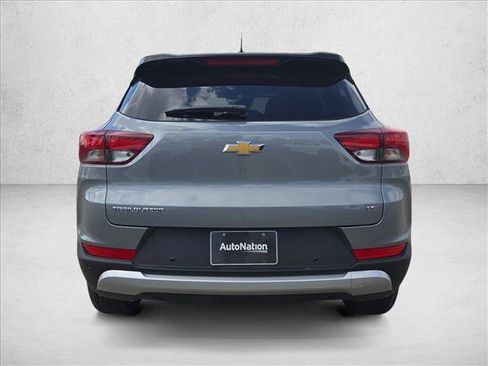 New 2026 Chevrolet TrailBlazer LT w/ Convenience Package FWD image 8