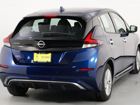 Used 2025 Nissan Leaf S image 46