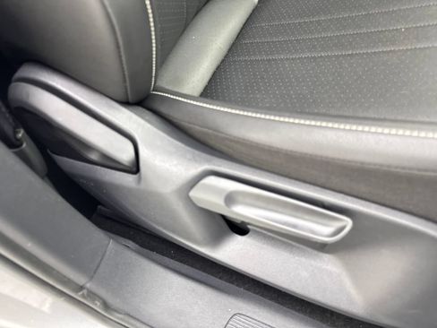 Used 2023 Volkswagen Tiguan SE w/ Panoramic Sunroof Package FWD image 50