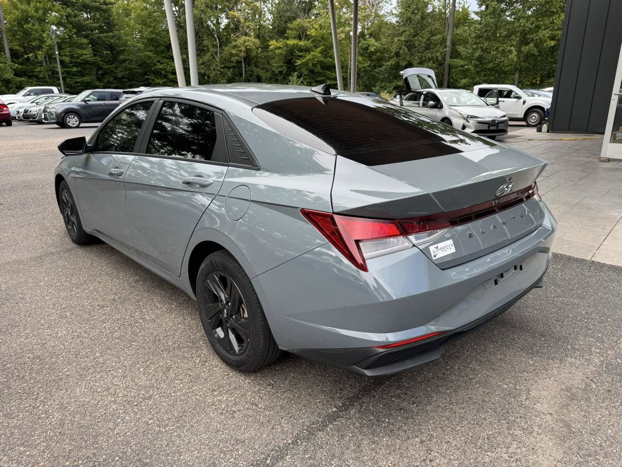 Used 2023 Hyundai Elantra SEL FWD image 3