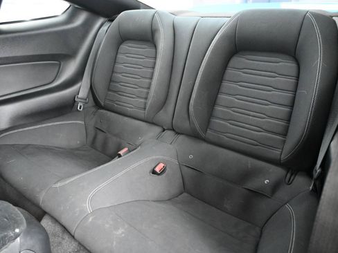 Used 2017 Ford Mustang GT w/ GT Performance Package RWD image 32