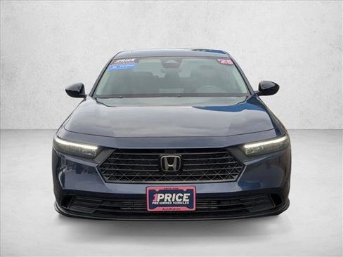 Certified 2025 Honda Accord SE image 2