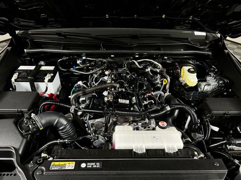 Certified 2025 Toyota 4Runner SR5 image 9