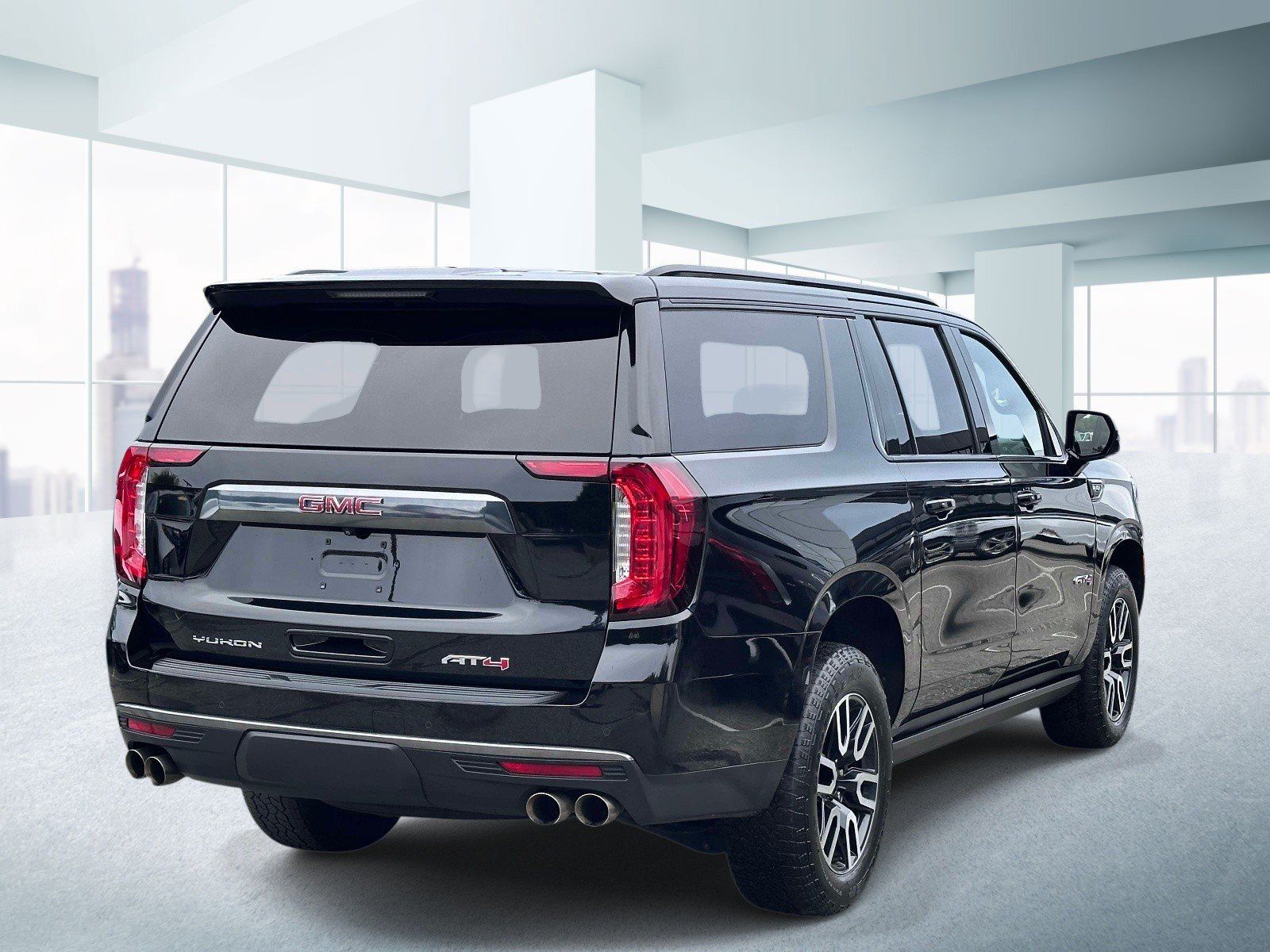 Used 2023 GMC Yukon XL AT4 w/ Technology Package AWD/4WD image 3