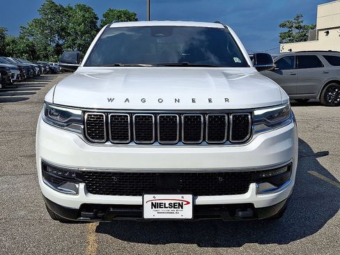 Certified 2023 Jeep Wagoneer 4WD image 35