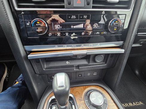 Used 2022 Nissan Armada SL w/ Captain's Chairs Package image 27