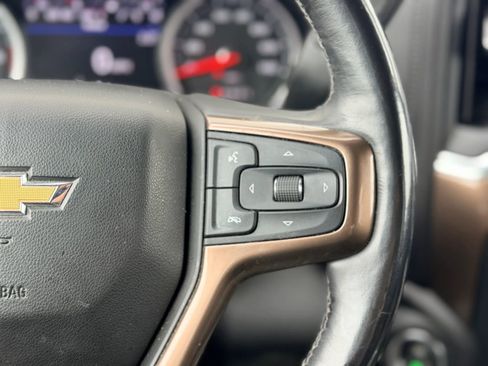 Used 2019 Chevrolet Silverado 1500 High Country w/ Technology Package AWD/4WD image 31