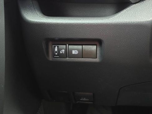 Used 2024 Toyota RAV4 XLE AWD/4WD image 24