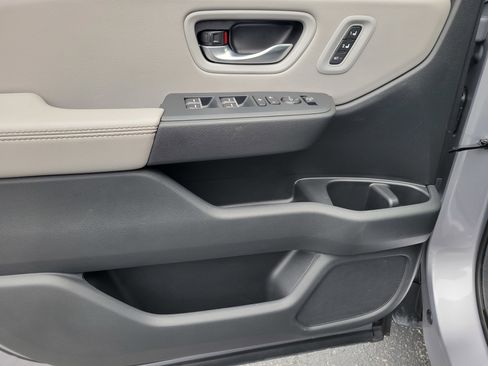 Used 2025 Honda Pilot EX-L image 25