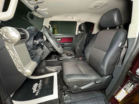 Used 2007 Toyota FJ Cruiser 4WD image 38