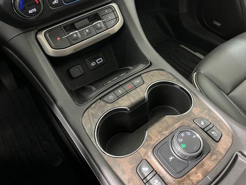 Used 2021 GMC Acadia Denali w/ Denali Ultimate Package image 36