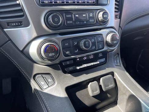 Used 2018 Chevrolet Tahoe LT w/ Luxury Package image 25