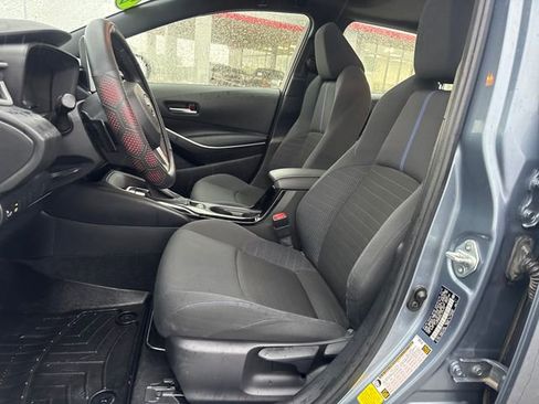 Used 2020 Toyota Corolla SE w/ SE Premium Package FWD image 18