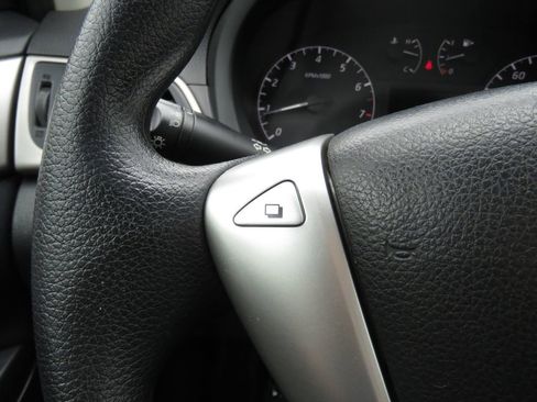 Used 2014 Nissan Sentra S FWD image 21