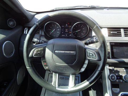 Used 2016 Land Rover Range Rover Evoque SE image 40