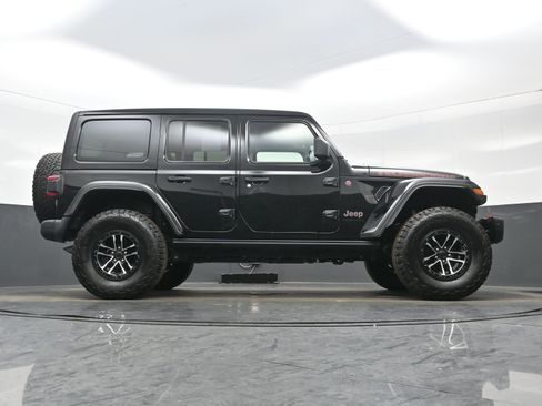 Used 2024 Jeep Wrangler Unlimited Rubicon image 29