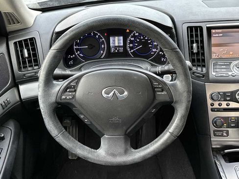 Used 2013 INFINITI G37 Journey w/ Premium Pkg image 11