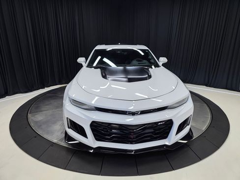Used 2021 Chevrolet Camaro ZL1 RWD image 9