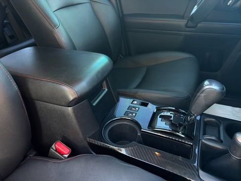 Used 2021 Toyota 4Runner Venture w/ Moonroof Package AWD/4WD image 15