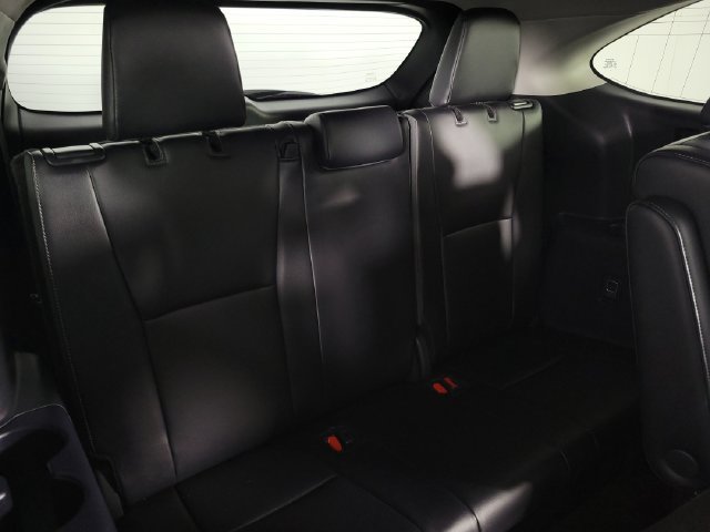Used 2024 Toyota Highlander Platinum FWD image 16