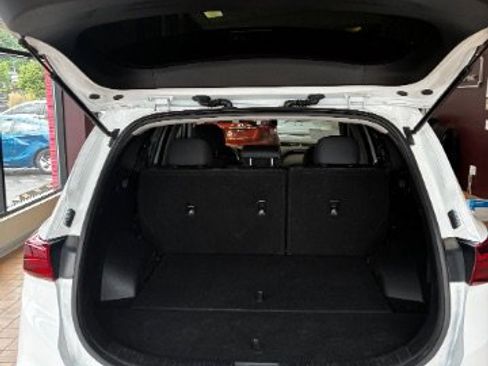 Used 2019 Hyundai Santa Fe SE FWD image 12