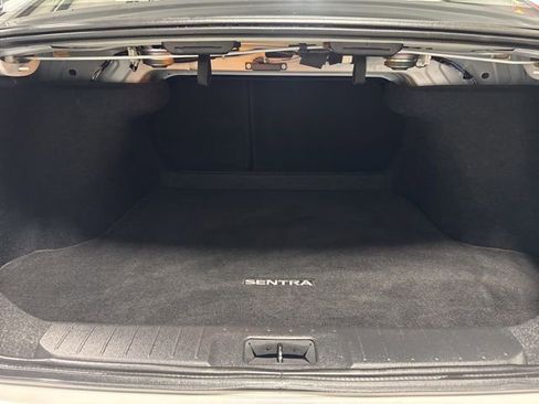 Used 2022 Nissan Sentra SV w/ Trunk Package image 19