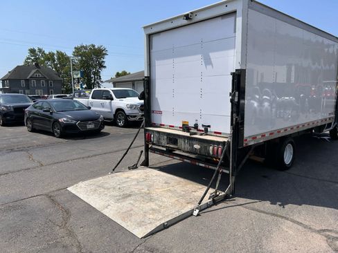 Used 2022 Ford E-350 and Econoline 350 Super Duty w/ Power Windows & Locks Group RWD image 10