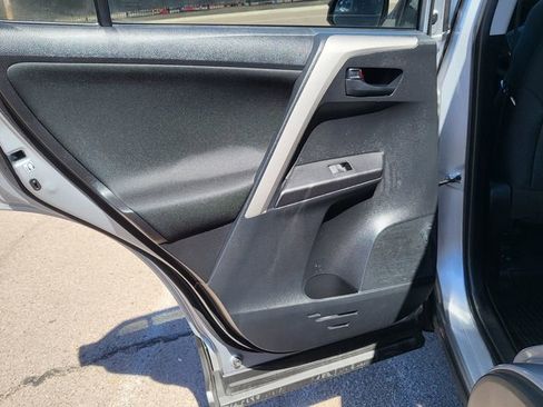 Used 2017 Toyota RAV4 LE image 21