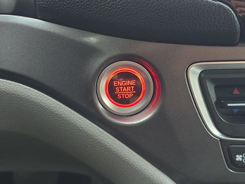 Used 2018 Honda Pilot EX-L image 31