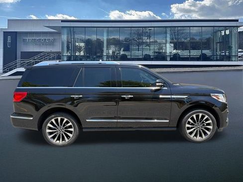 Used 2019 Lincoln Navigator Select w/ Cargo Package RWD image 10
